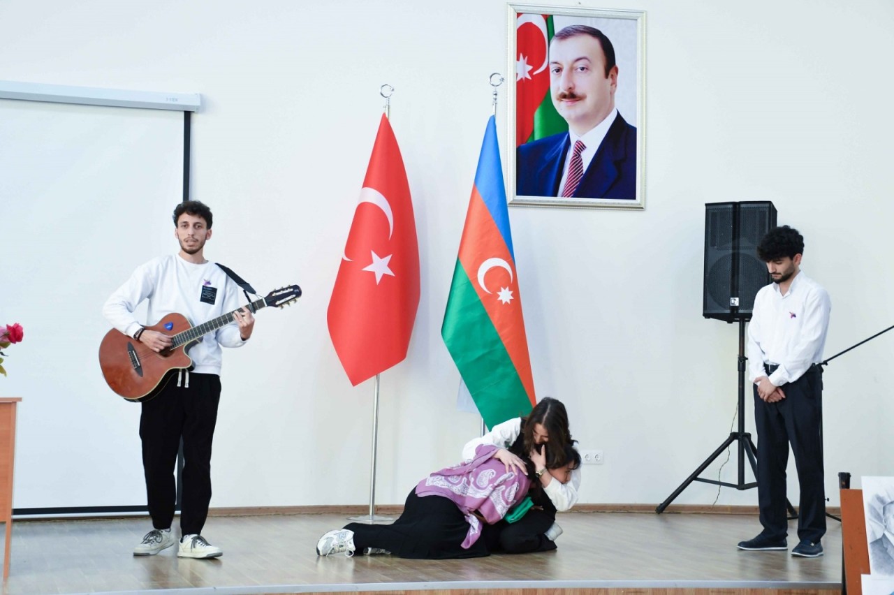 Gəncə Dövlət Aqrar Kollecində Zəfər Günü qeyd olunub - FOTOLAR